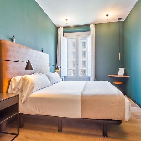 Uma Suites Atocha Madrid Exterior foto